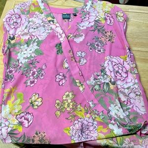 Beautiful Pink Floral Soho New York & Co Medium Cross over with Tie at bottom
